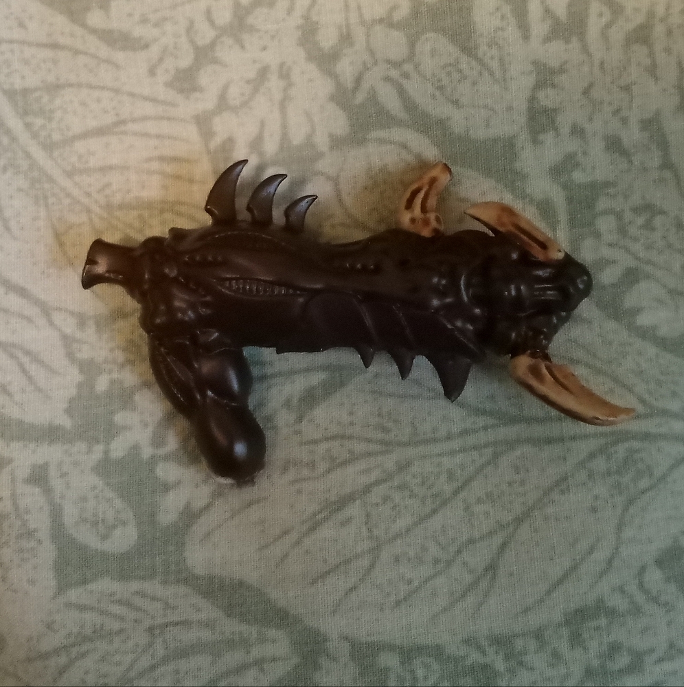 Plastic broken off Warhammer/bloodlord/Crushing Claws Arm
